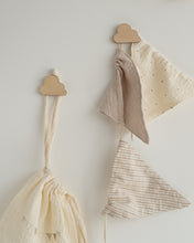 Load image into Gallery viewer, Cloud Shaped Wooden Wall Hook