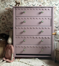 Load image into Gallery viewer, Wooden Scallop Decorative Trim