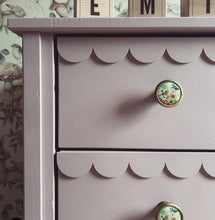 Load image into Gallery viewer, Wooden Scallop Decorative Trim