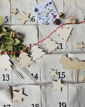 Load image into Gallery viewer, Wooden Christmas Tree Garland