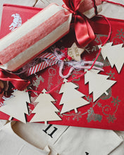 Load image into Gallery viewer, Wooden Christmas Tree Garland