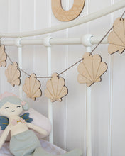 Load image into Gallery viewer, Wooden Shell Garland Kids Room Decoration