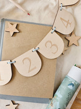 Load image into Gallery viewer, Wooden Number 1 To 10 Wall Hanging
