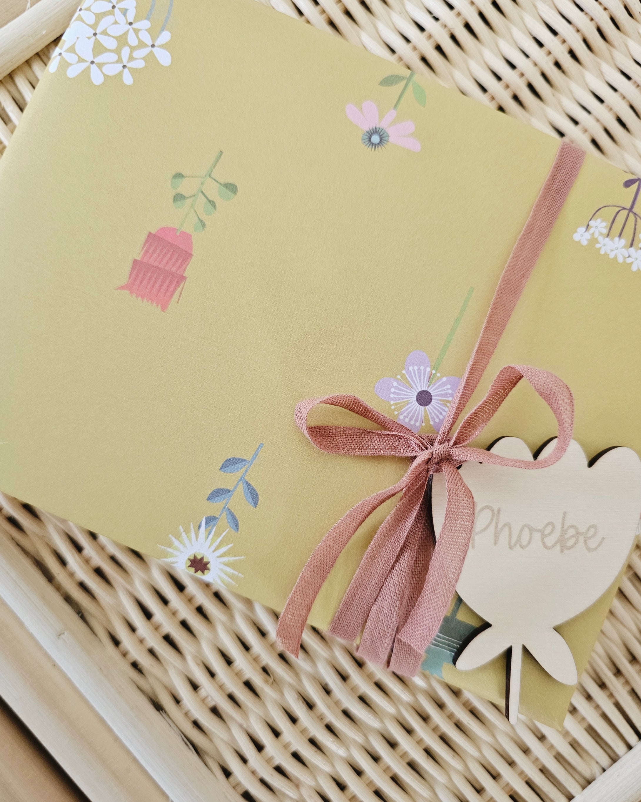 Tulip Gift Tag With Personalisation | Wooden Gift Tag